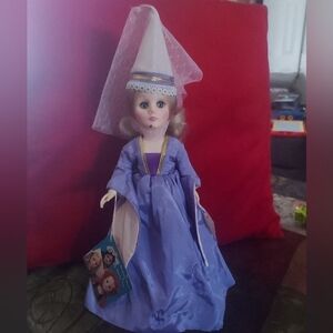 VINTAGE EFFANBEE STORYBOOK DOLL "MAID MARIAN" VINTAGE WITH TAG.